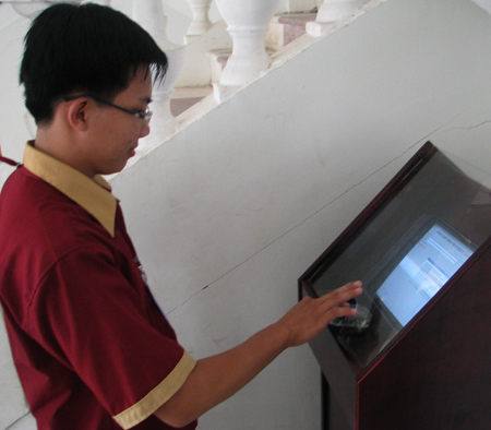 Điểm danh sinh viên qua dấu vân tay